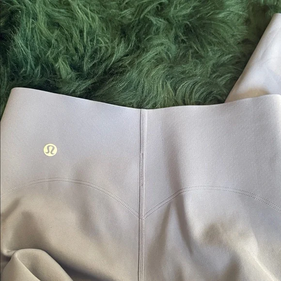 Lululemon Glow Up Super-High-Rise Tight 23" Washed Denim Women's Size 6 - Picture 5 of 6